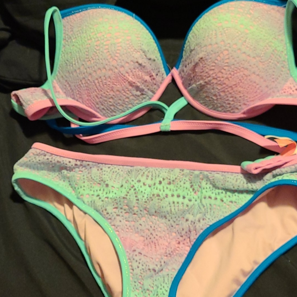 VS  swimming suit.